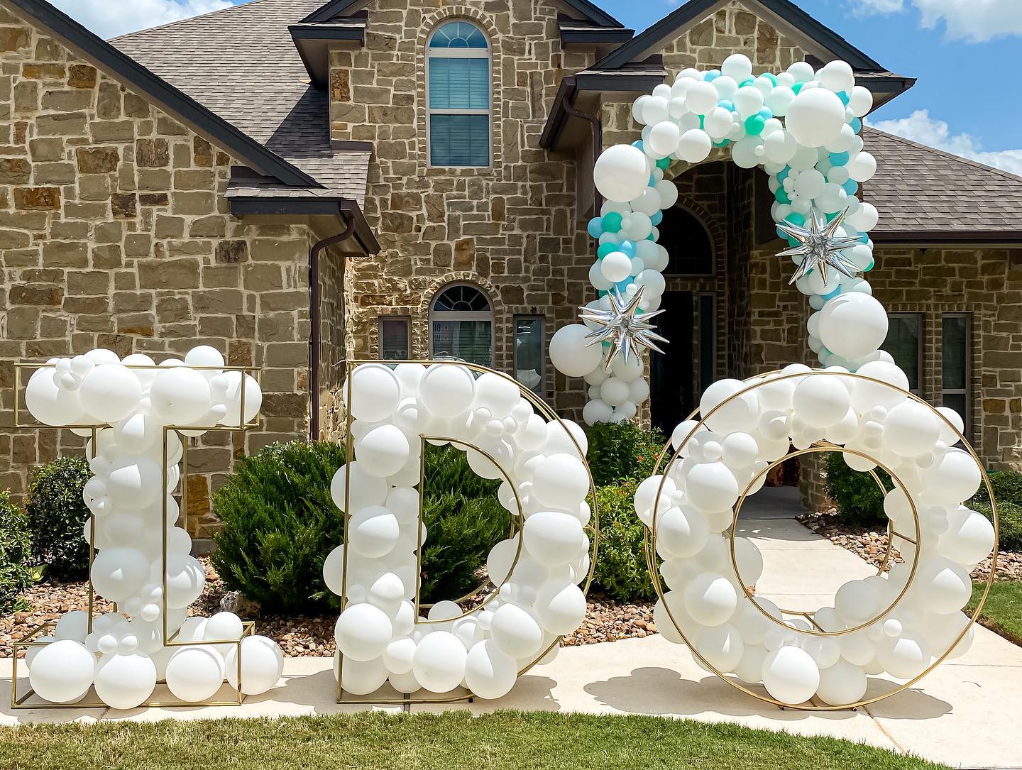 DIY Geometric Balloon Numbers and Letters [with pictures]